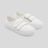 Boy canvas tennis shoes